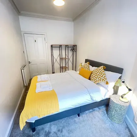 Lovely Two Bedrooms Edinburgh Exterior photo