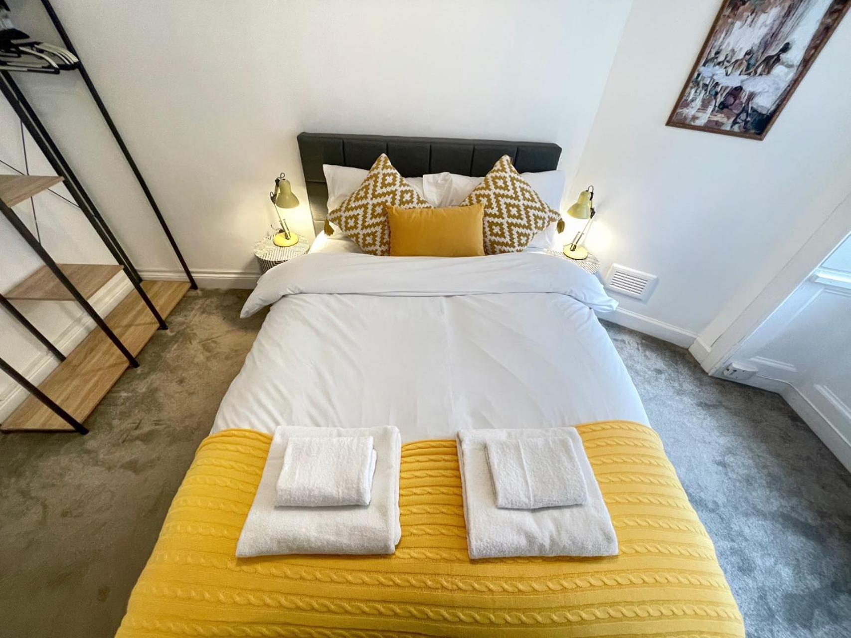 Apartamento Lovely Two Bedrooms Edimburgo